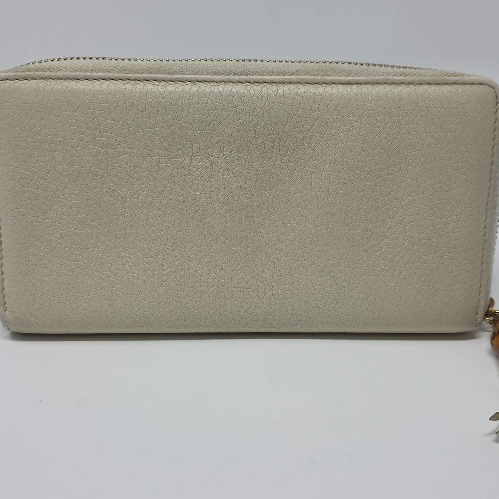 Authentic Gucci Ivory Zippy Bamboo Wallet